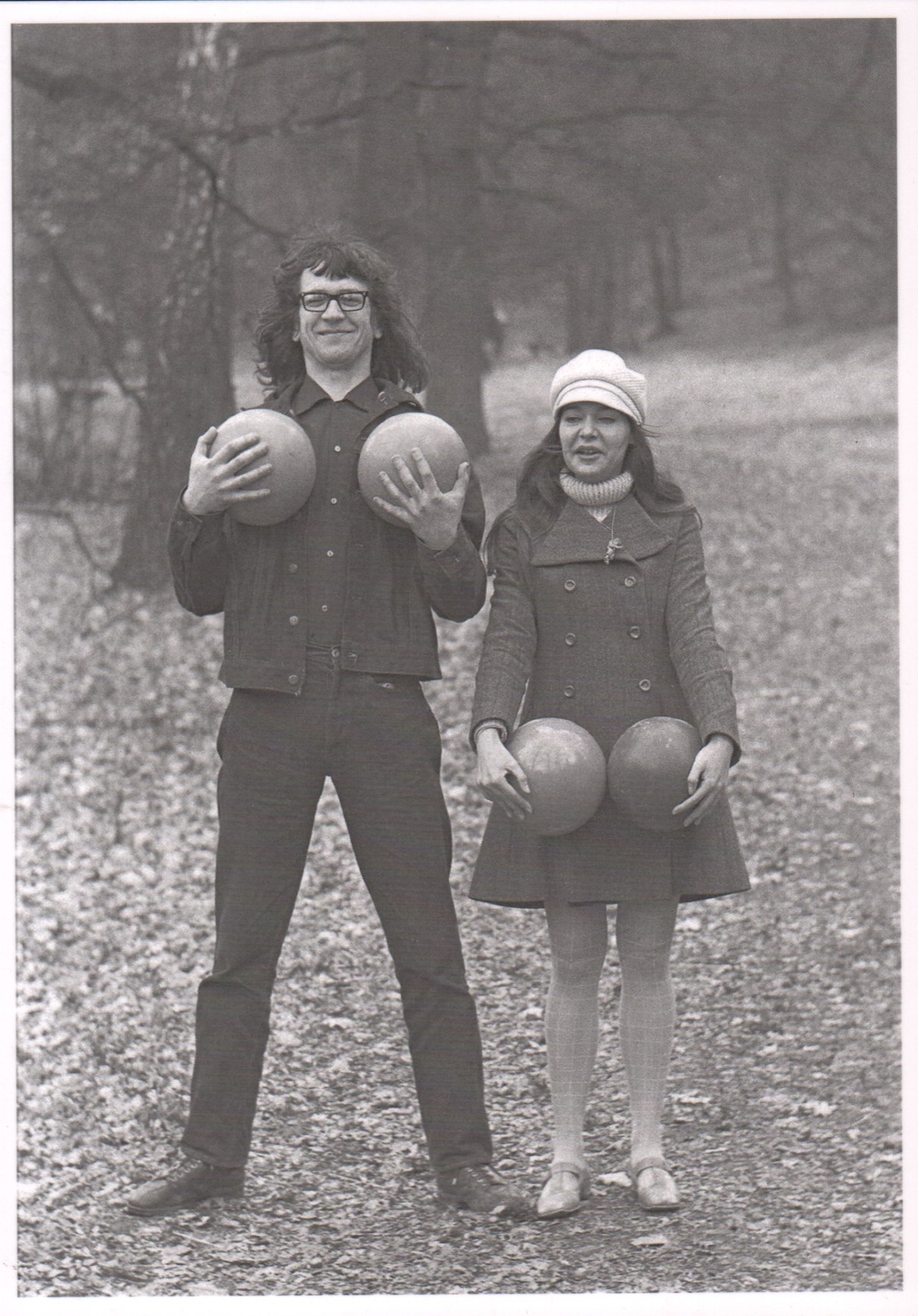 Zorka Ságlová: Házení míčů do průhonického rybníka Bořín, duben 1969