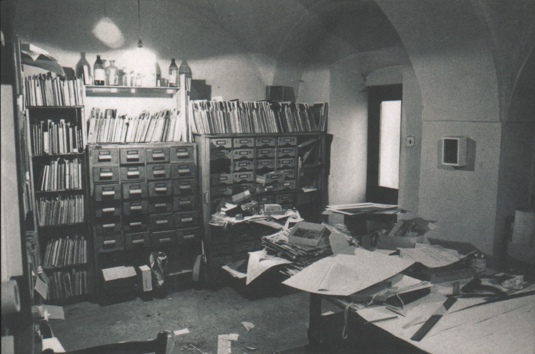 Začátky: Studijní archiv Galerie H, 1984