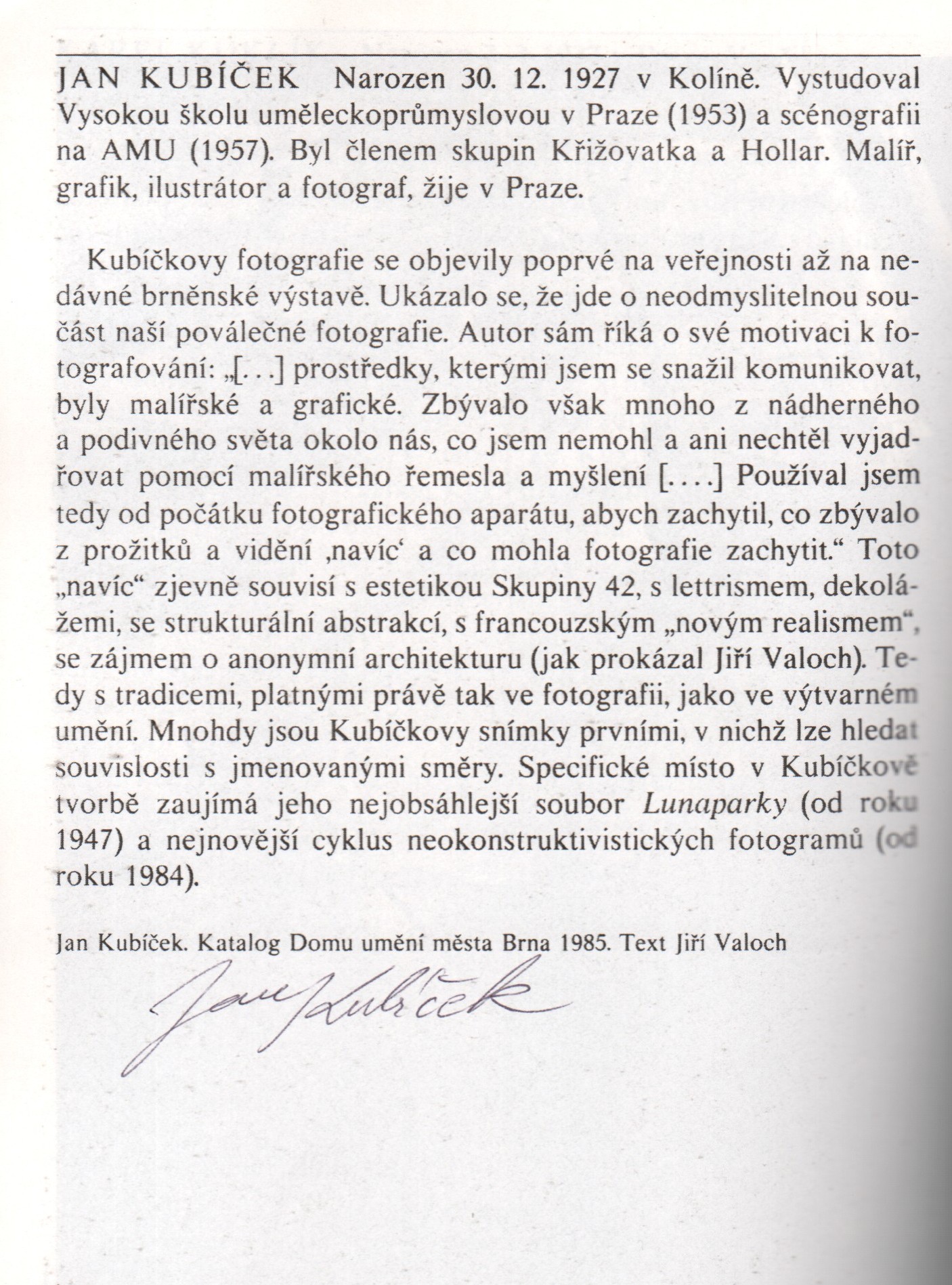 Černobílá fotografie (podpisy)