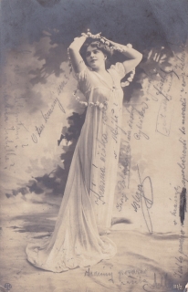 (Fotografie mladé ženy)